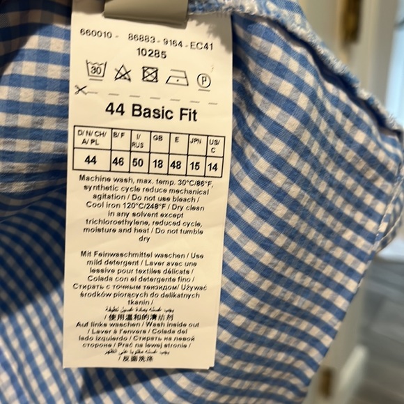 Gerry Weber ladies blouse. Size 44. Blue/white check. Great details throughout - Picture 3 of 5